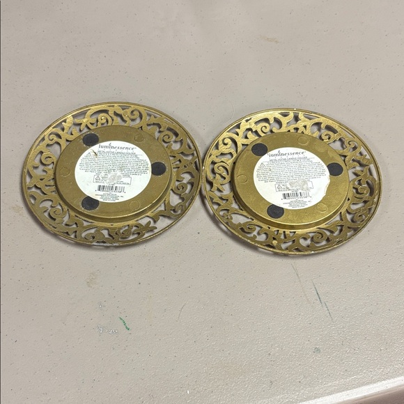 Elegant Gold Candle Holders - Picture 2 of 3